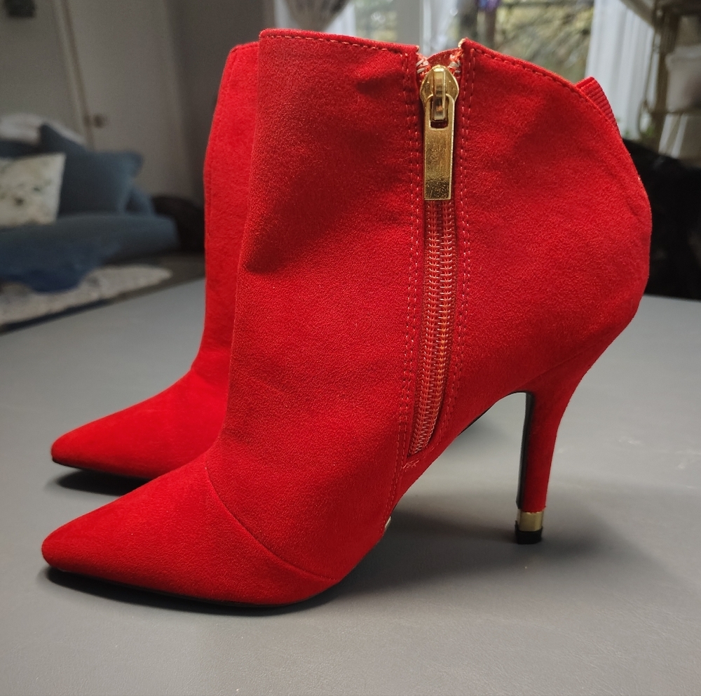 Qupid Vibrant Red Heeled Boots Brand New 💯